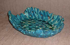 basket turquoise.jpg (21927 bytes)